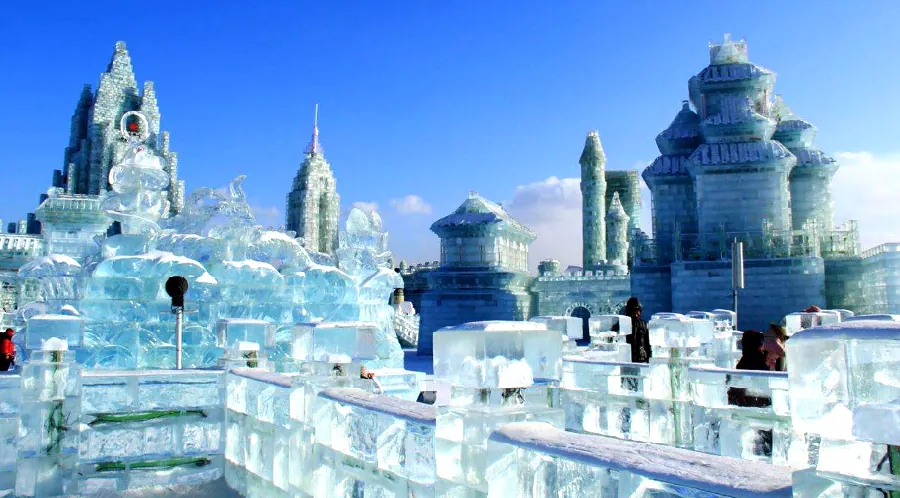 哈尔滨的雪什么时候最大:赏雪时机示意图